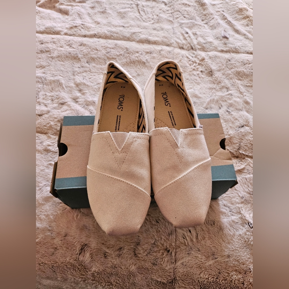 TOMS MEN